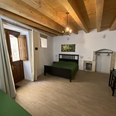 Decadracma Guest house *