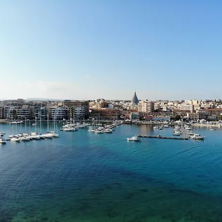 Πανσιόν Decadracma 4*