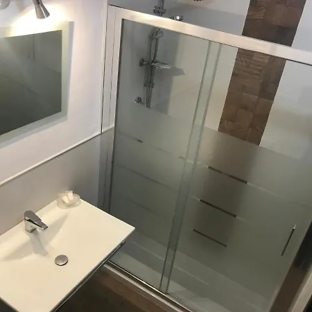 Decadracma בית הארחה