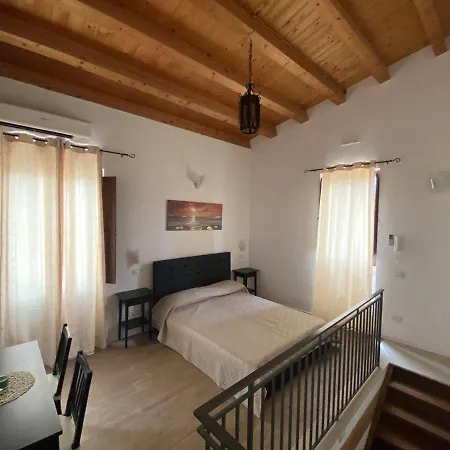 Decadracma בית הארחה סירקוזה