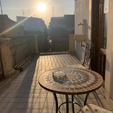 בית הארחה Decadracma סירקוזה